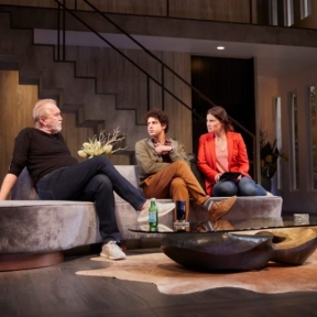 Skintight Reviewed by Rob Stevens