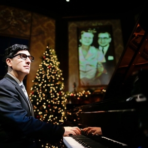 Review: ‘Hershey Felder as Irving Berlin’ at the Geffen Playhouse