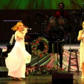 TheaterMania Review: Broadway Holiday