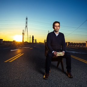 Review: Quarantine Magic Show The Present by Helder Guimarães Is a Confounding Thrill