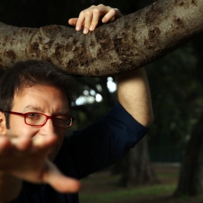 Geffen Playhouse has a hit Zoom magic show. How its star makes social distance vanish