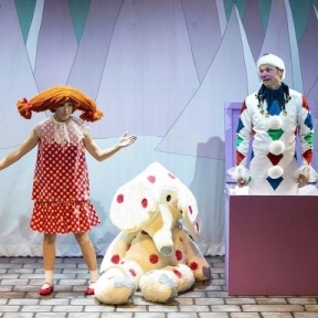 Review: ‘Twist Your Dickens!,’ ‘Coney Island Christmas’ make merry