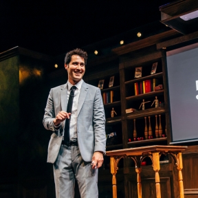 BWW Interview: Mind-Blowing David Kwong's Truly An ENGIMATIST