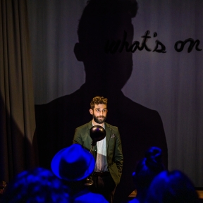 Mentalist Vinny DePonto Plays Benevolent Mind Games at the Geffen Playhouse