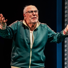Interview: Original Seymour Lee Wilkof Is a New Grandfather in Real Life and Onstage