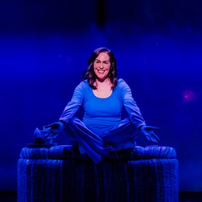 In ‘Am I Roxie?’, Roxana Ortega’s caregiving comedy cuts deep